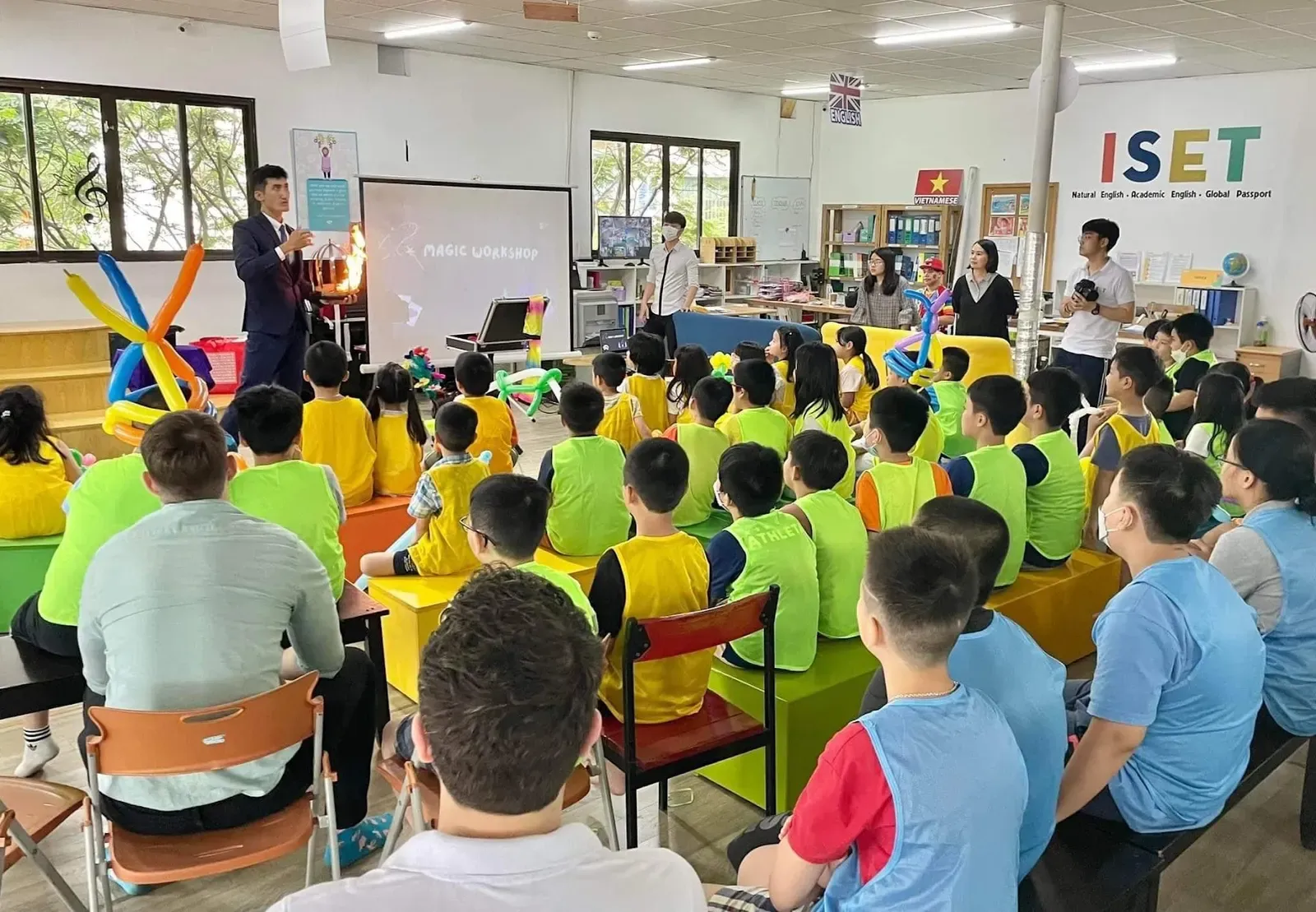 Buổi Ảo thuật tại trường học
